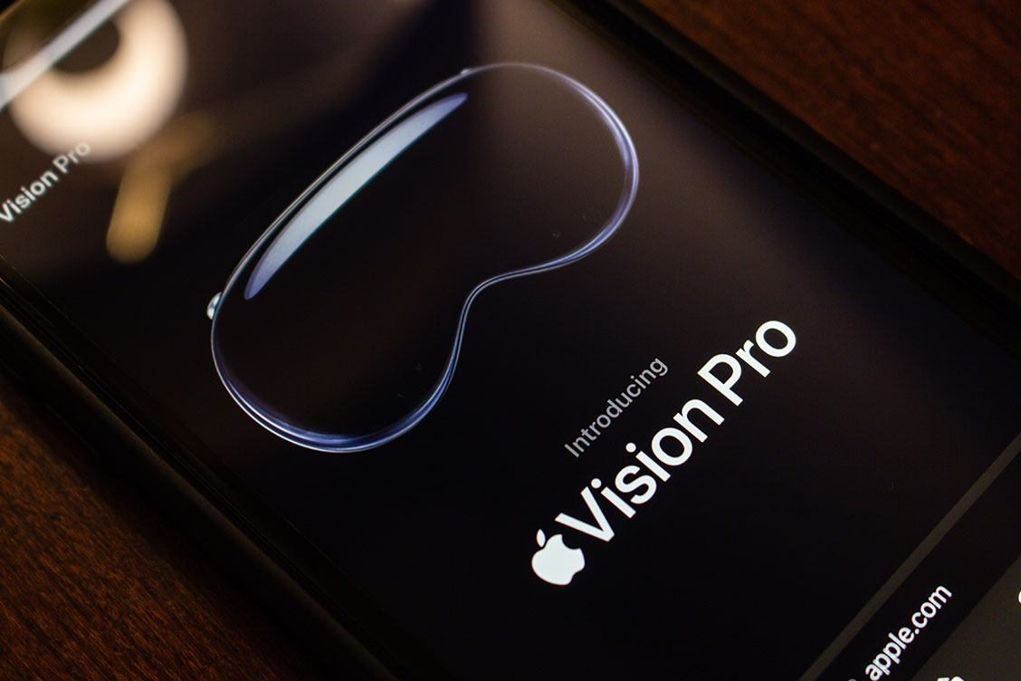 Yeni Apple Vision Pro: İlk Bakışta Daha İnce ve Hafif Tasarım!